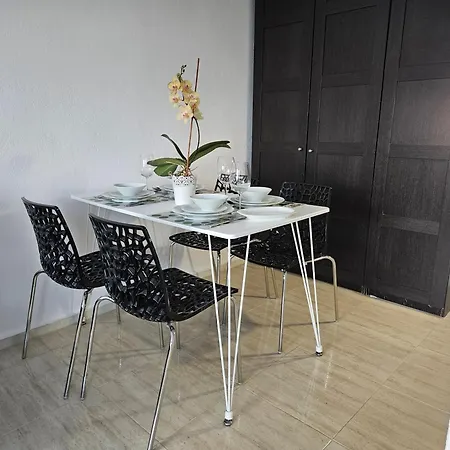 Malaga Sunshine - Buenavista - 5 Minute Drive To The - Stunning Sunset Apartment